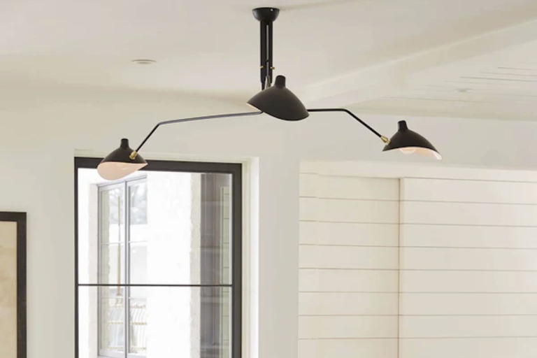 Timeless lighting with tripod design