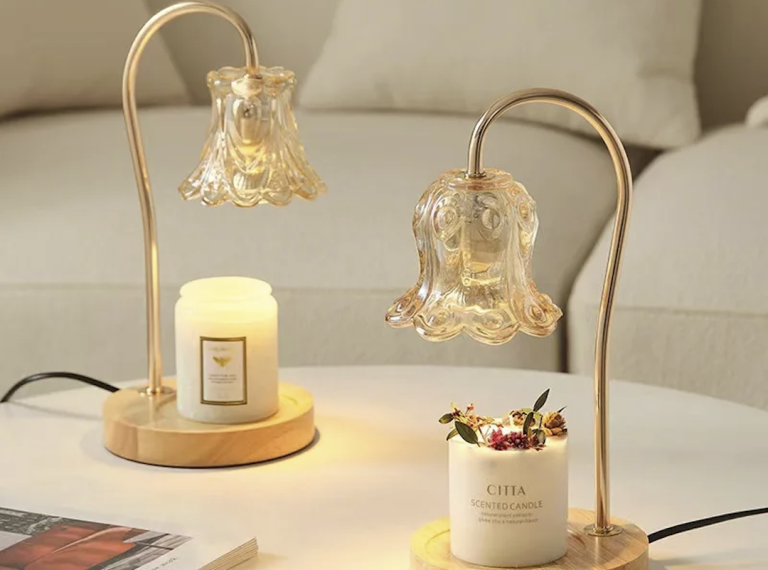 Crystal flower shaped lamp