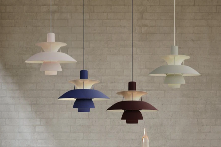 Sorte lineære takpendler for moderne innredning