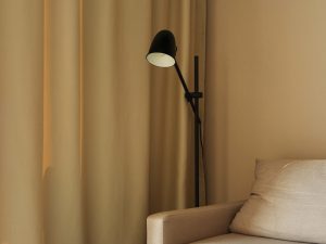 Photo remote control floor lamp